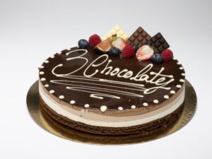 Tarta tres chocolates