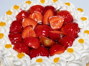 Tarta artesanal fresa y nata
